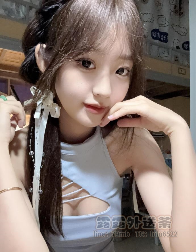 9372bbfdly1hu99hy31mlj22c03404qp.jpg